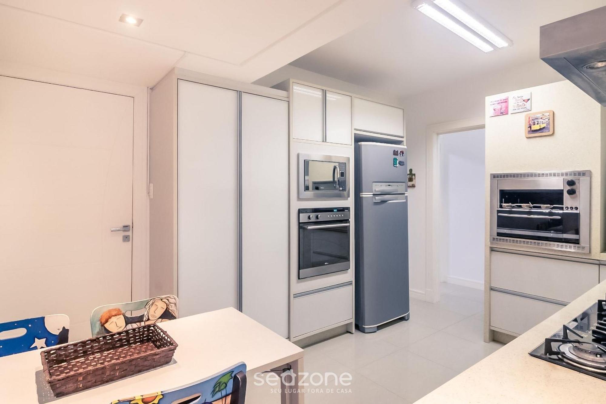 Apto 3q C/ Churrasqueira A 170m Da Tsf1302 Apartamento *